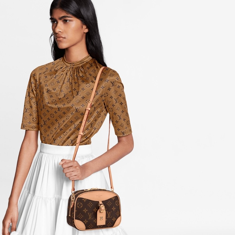 Louis Vuitton Deauville Monogram Bag Brown 19Cm M45528