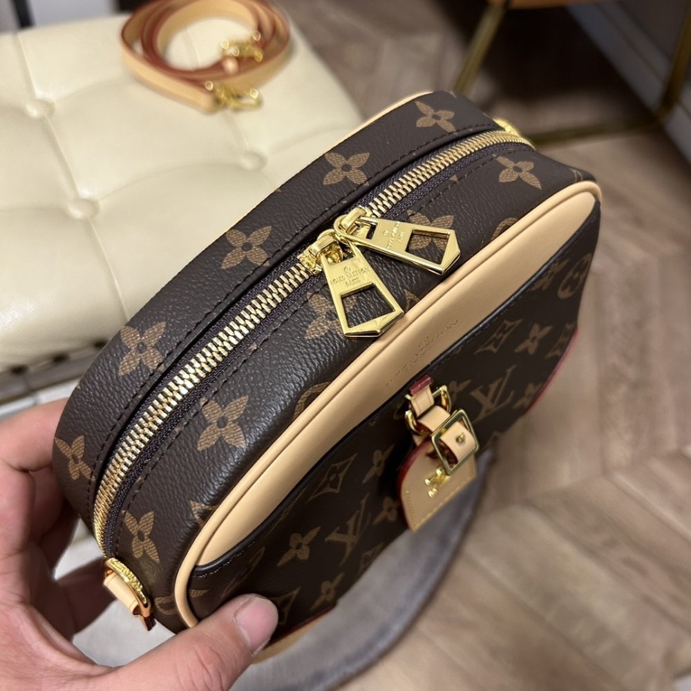 Louis Vuitton Deauville Monogram Bag Brown 19Cm M45528