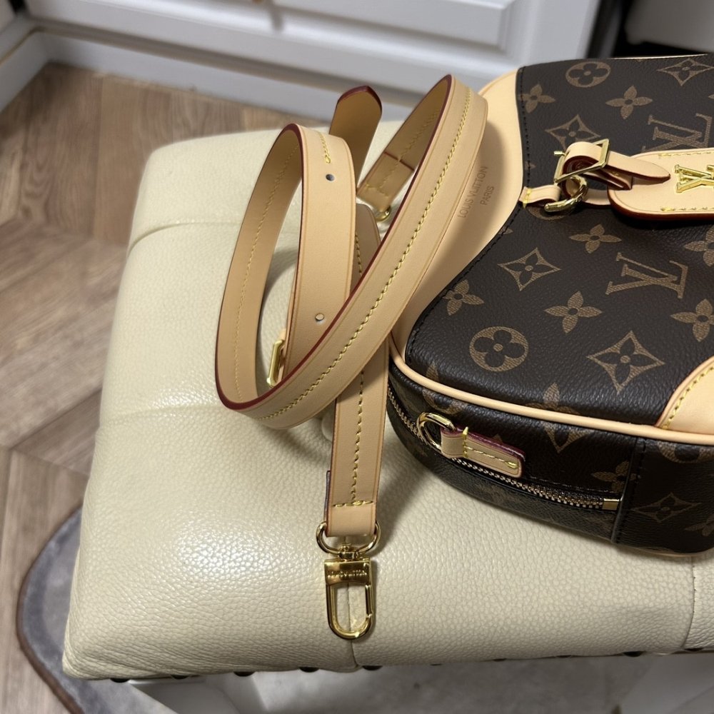 Louis Vuitton Deauville Monogram Bag Brown 19Cm M45528