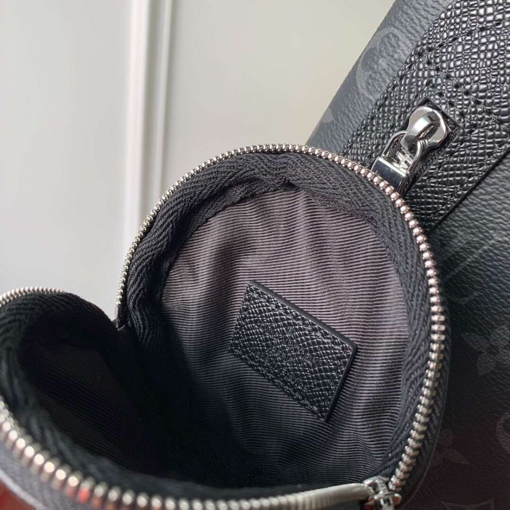 Louis Vuitton Duo Slingbag Monogram Black 42Cm M30936