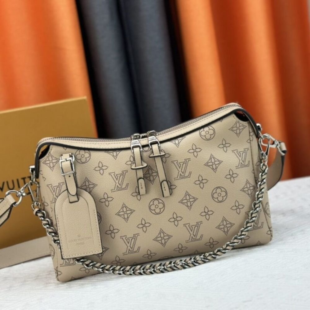 Louis Vuitton Hand It All PM Galet Gray 29Cm M24255
