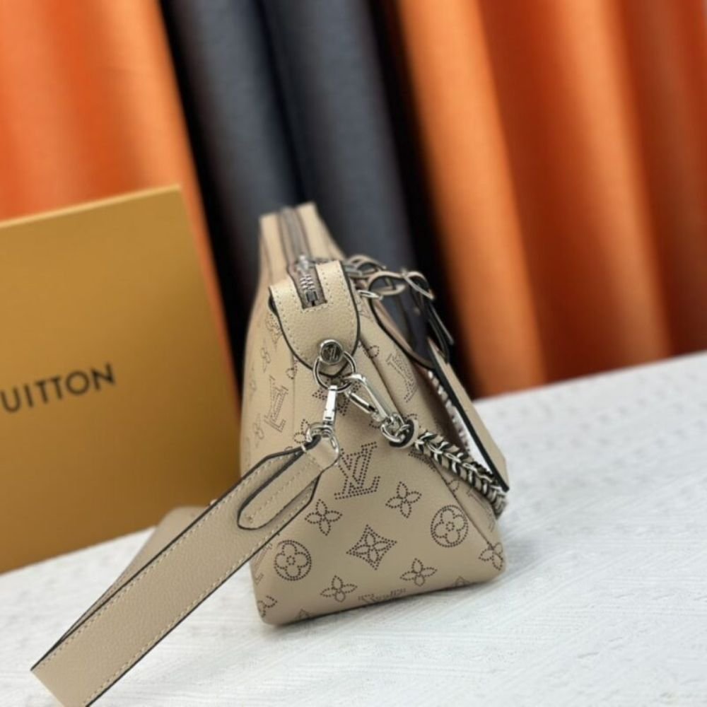 Louis Vuitton Hand It All PM Galet Gray 29Cm M24255