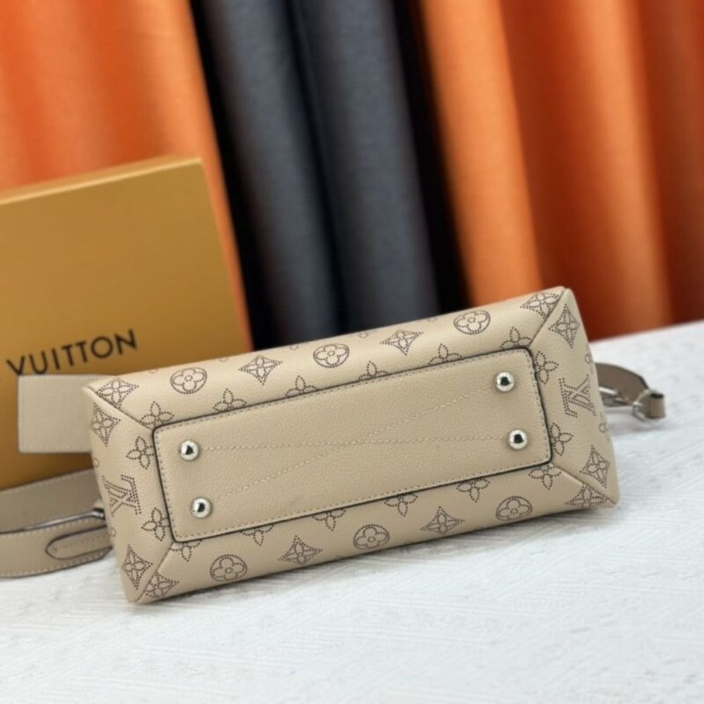 Louis Vuitton Hand It All PM Galet Gray 29Cm M24255