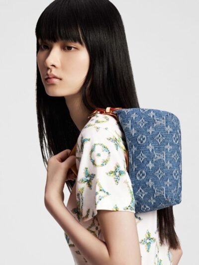 Louis Vuitton Hills Pochette Monogram Shoulder Bag Blue Denim 17Cm