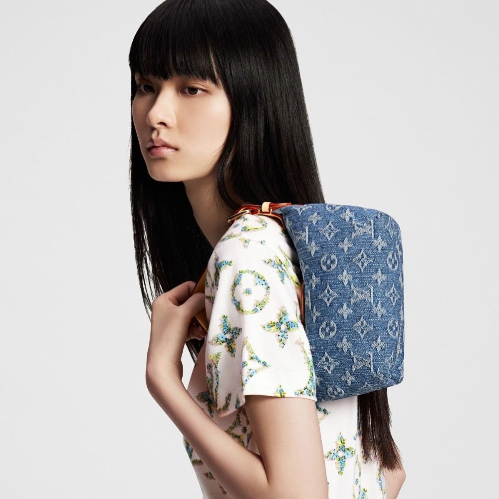 Louis Vuitton Hills Pochette Monogram Shoulder Bag Blue Denim 17Cm