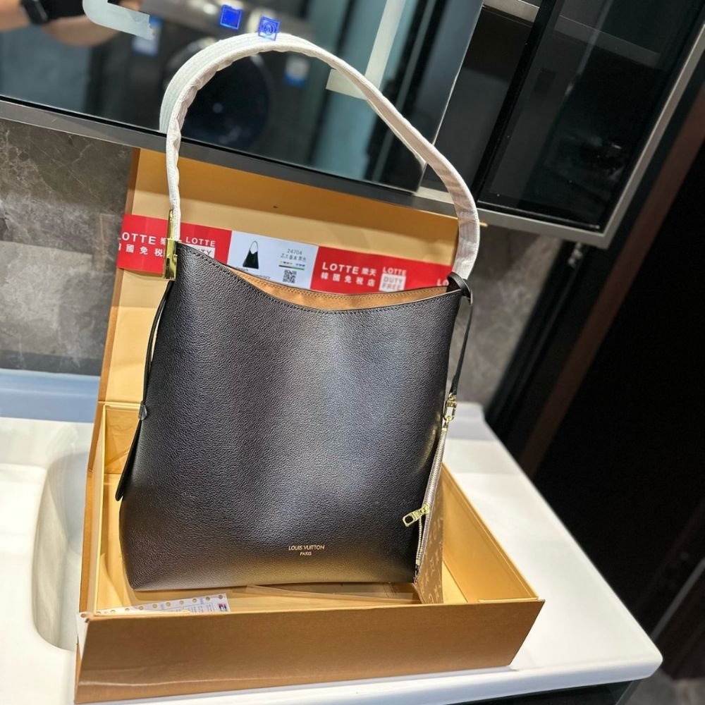 Louis Vuitton Low Key MM Hobo Bag Black 31Cm M24856