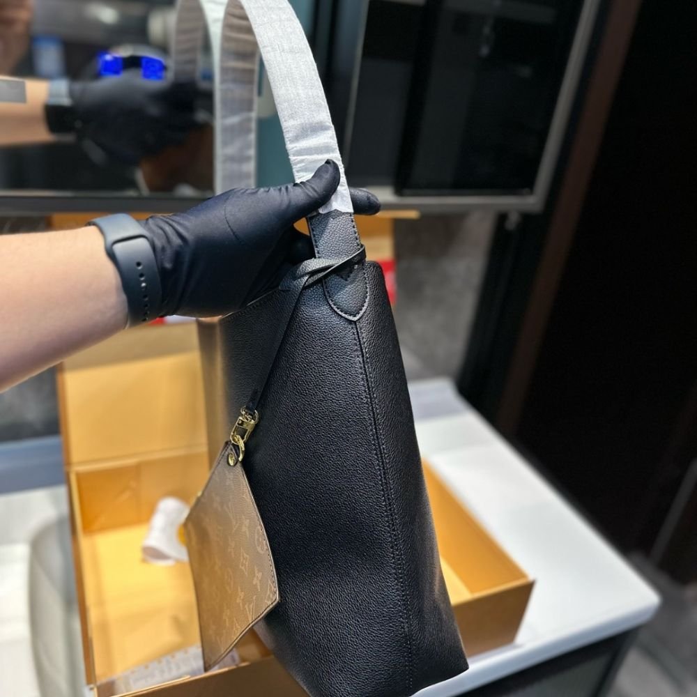 Louis Vuitton Low Key MM Hobo Bag Black 31Cm M24856