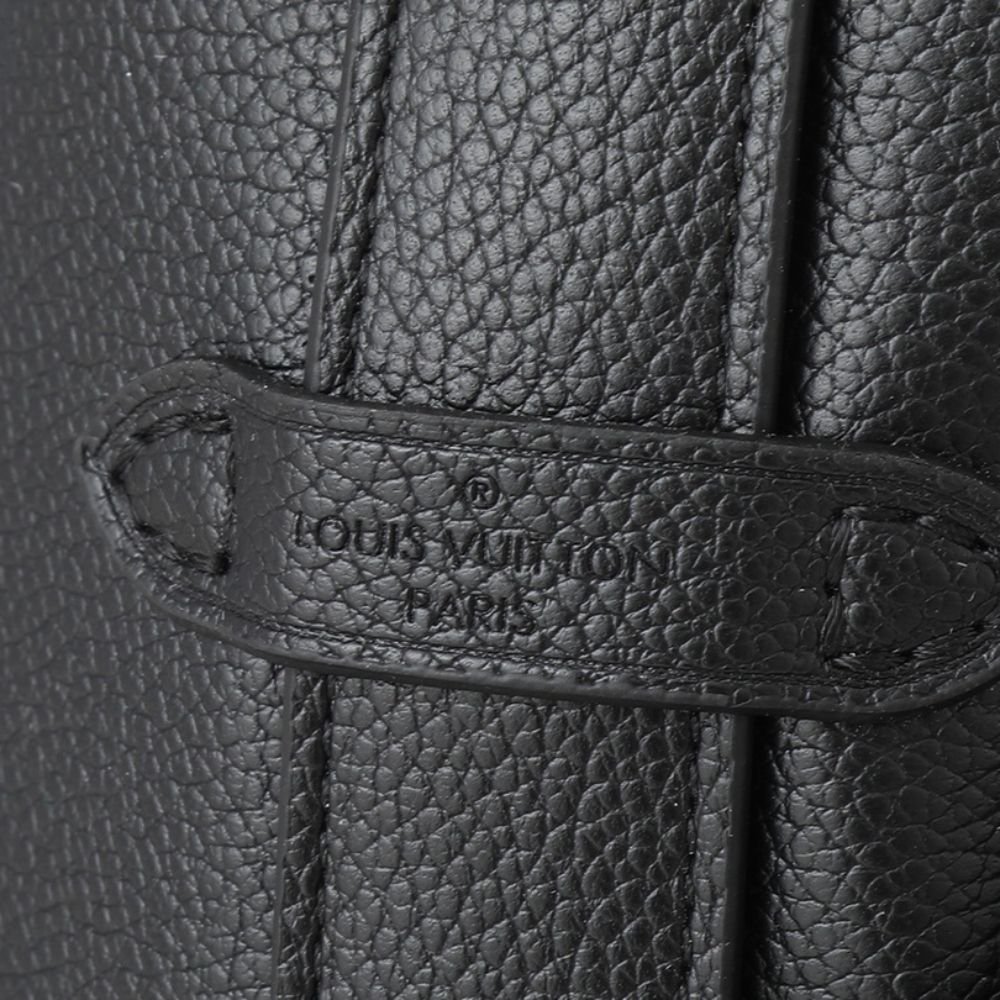 Louis Vuitton Low Key PM Hobo Black 28Cm M25352