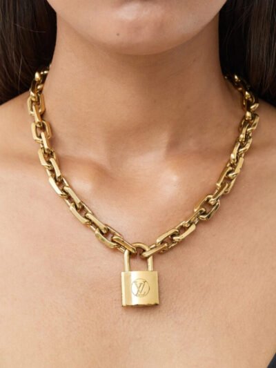 Louis Vuitton LV Edge Cadenas Necklace Gold MP2993