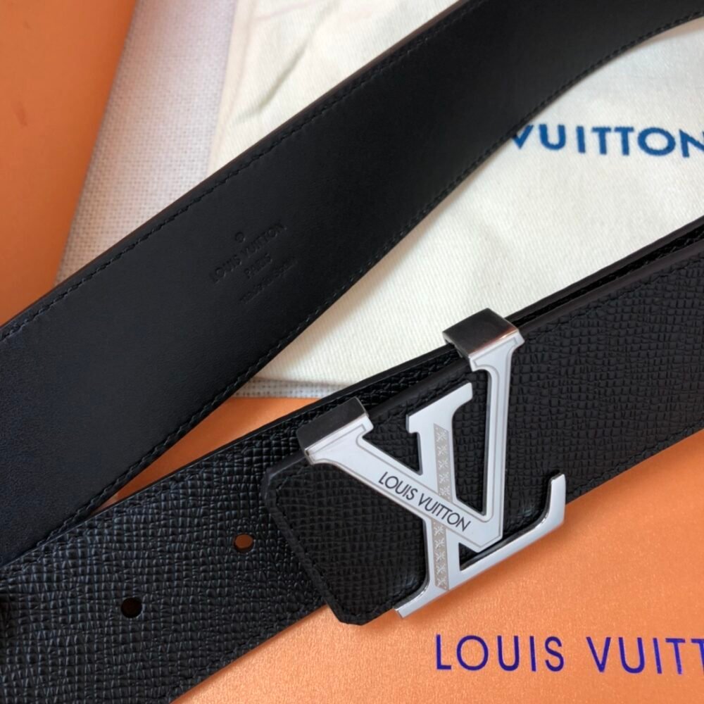 Louis Vuitton LV Initiales Reversible Belt Black 40mm