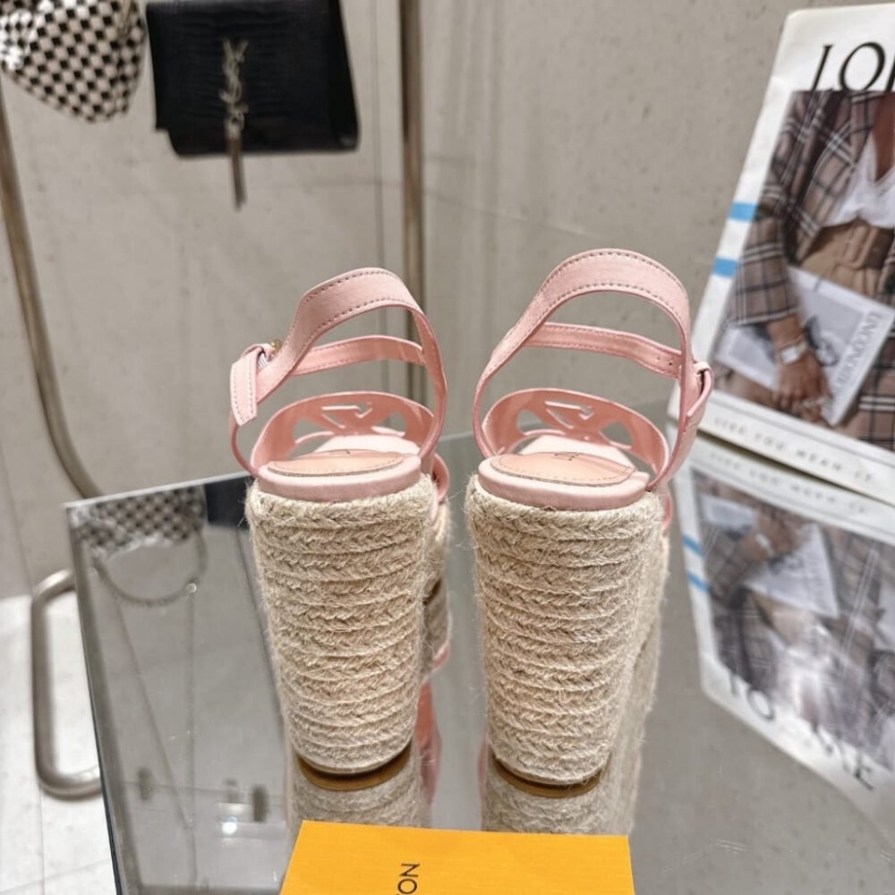 Louis Vuitton LV Isola Wedge Espadrille Rose 1AGYI1