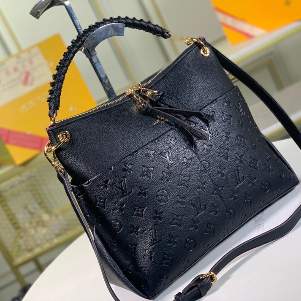 Louis Vuitton Maida Hobo Black 32Cm M45522
