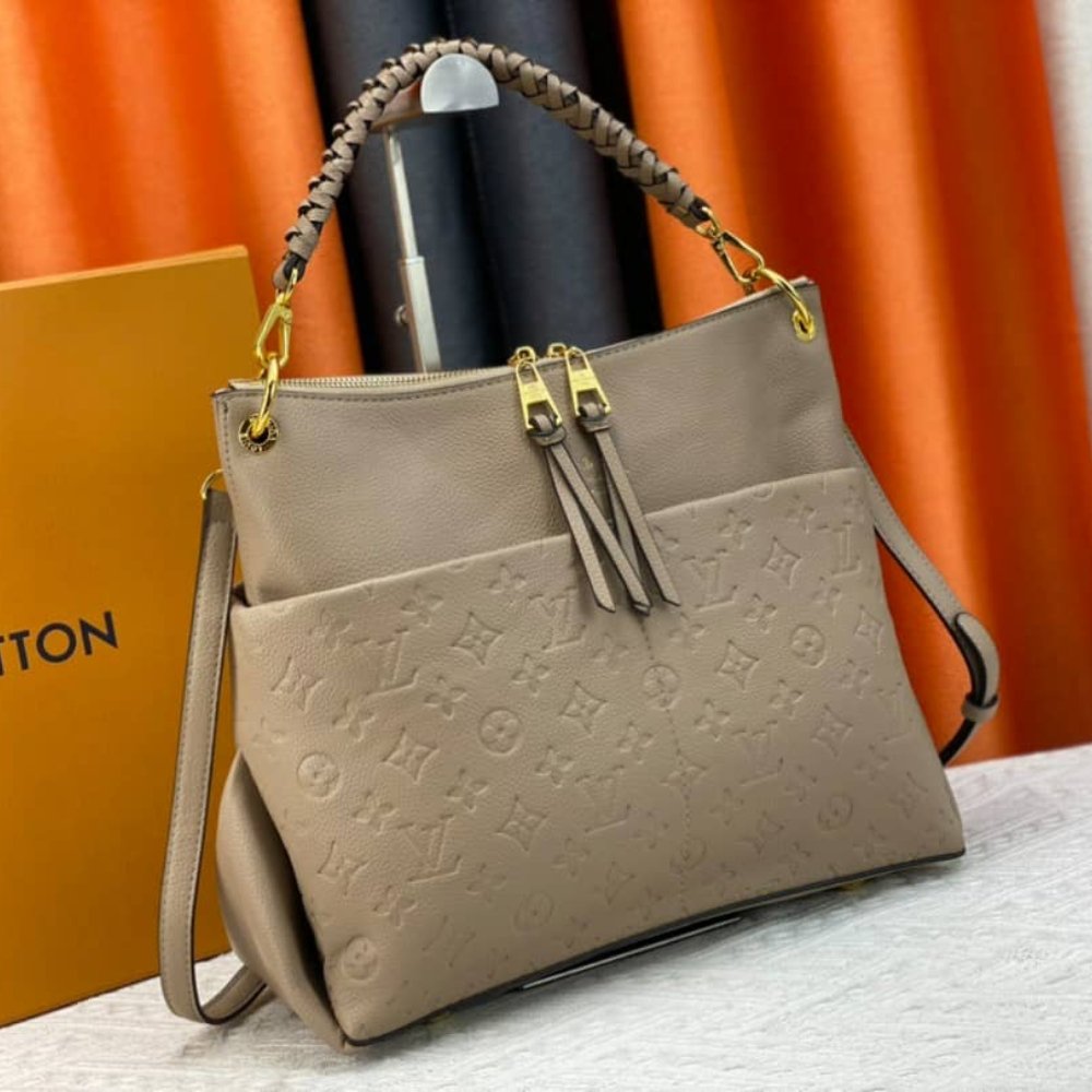 Louis Vuitton Maida Hobo Dune 32Cm M45523