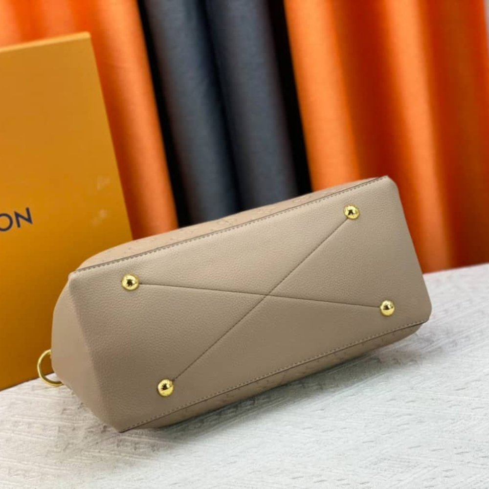 Louis Vuitton Maida Hobo Dune 32Cm M45523