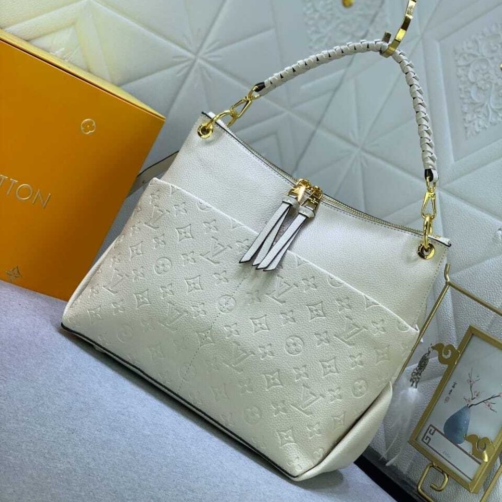 Louis Vuitton Maida Hobo White 33Cm