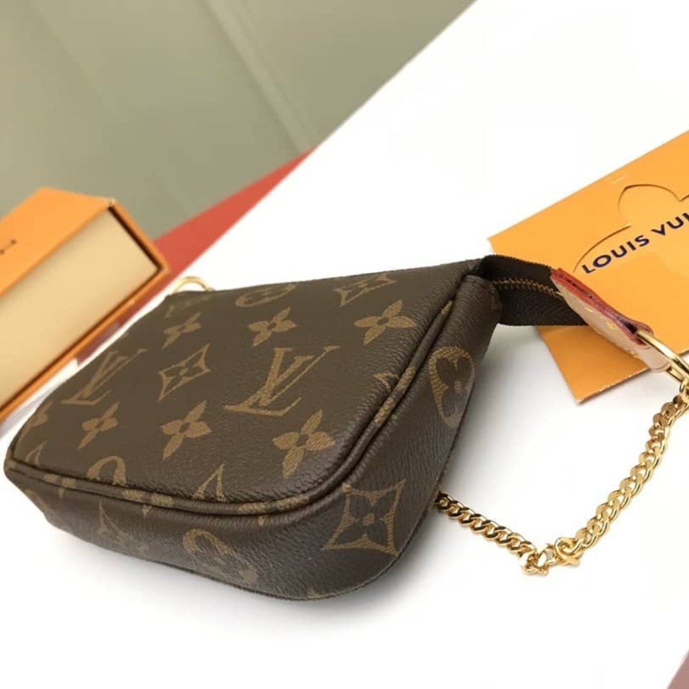 Louis Vuitton Mini Pochette Accessoires Monogram Brown 15cm M58009
