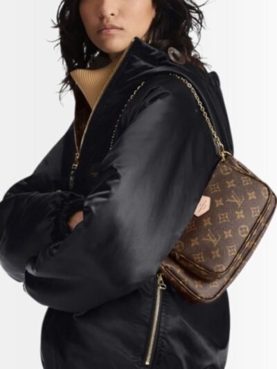 Louis Vuitton Multi Pochette Accessoires Rose Clair 24Cm M44840