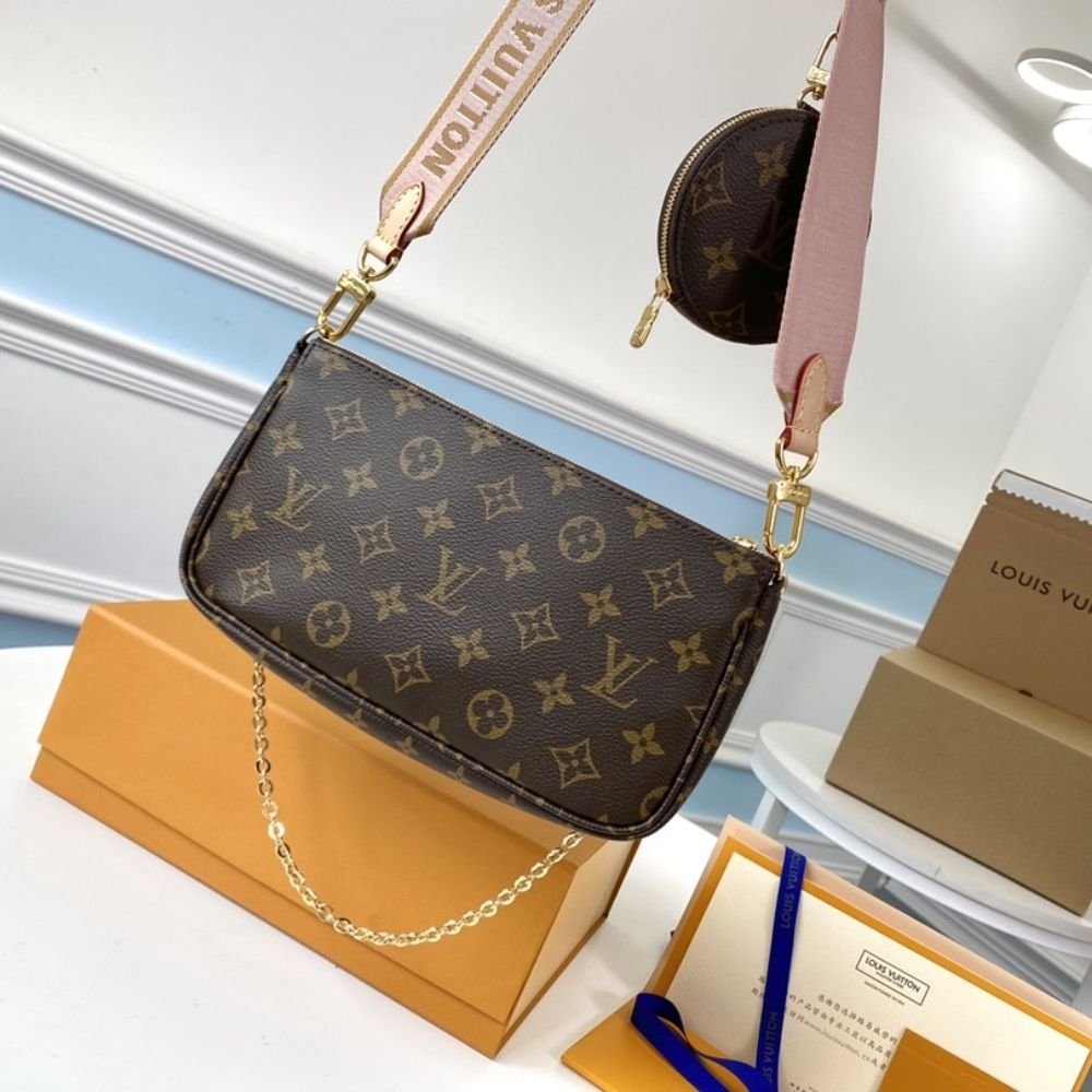 Louis Vuitton Multi Pochette Accessoires Rose Clair 24Cm M44840