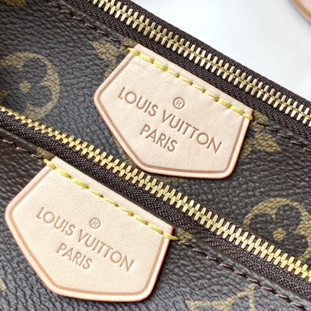 Louis Vuitton Multi Pochette Accessoires Rose Clair 24Cm M44840