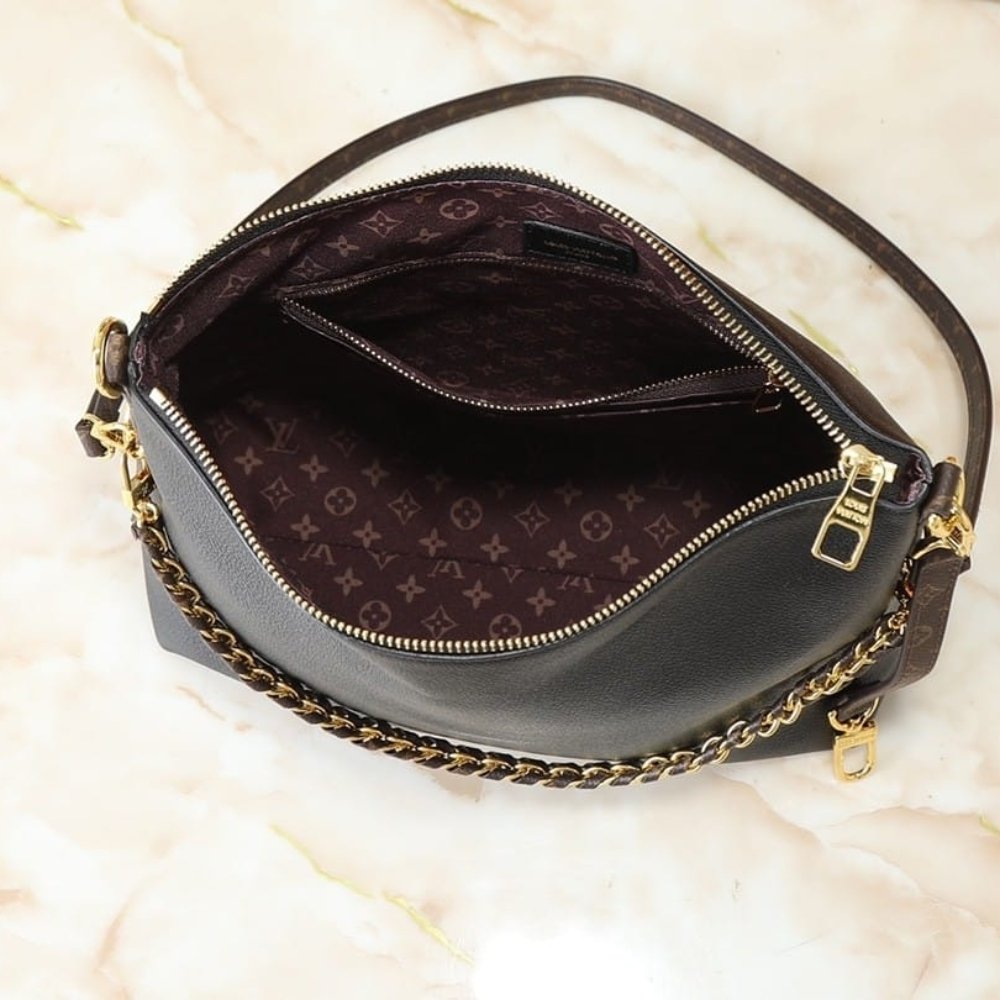 Louis Vuitton Multipass Bag Black 30Cm M29195