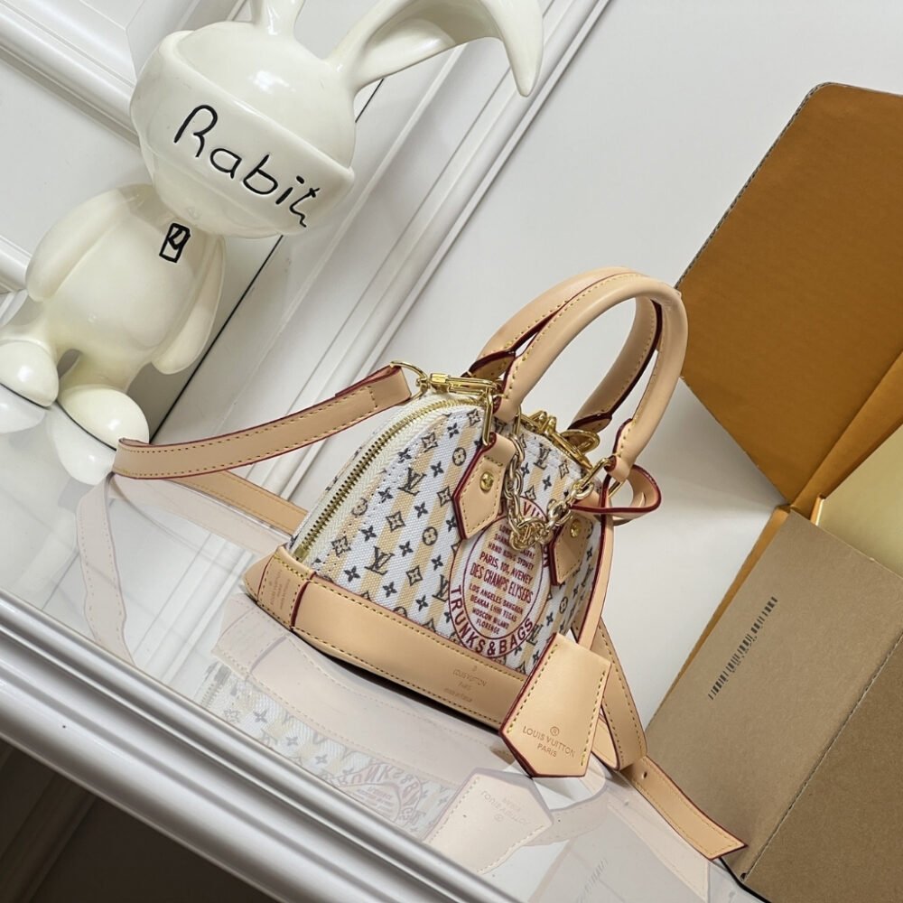 Louis Vuitton Nano Alma Banana 18Cm