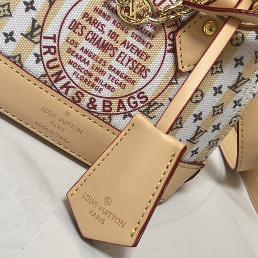 Louis Vuitton Nano Alma Banana 18Cm