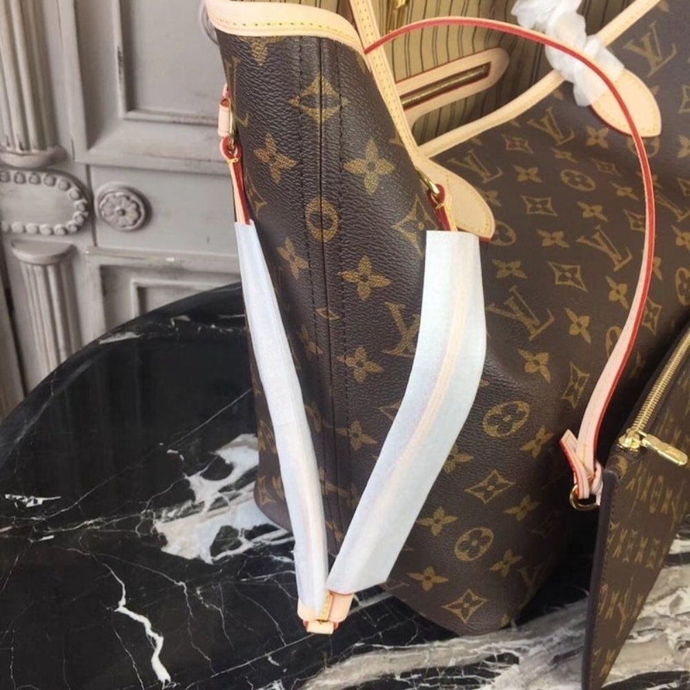 Louis Vuitton Neverfull MM Monogram Beige 31Cm M46975