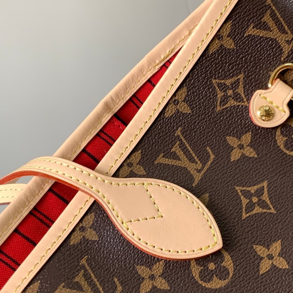 Louis Vuitton Neverfull MM Monogram Cerise Red 31Cm M46987