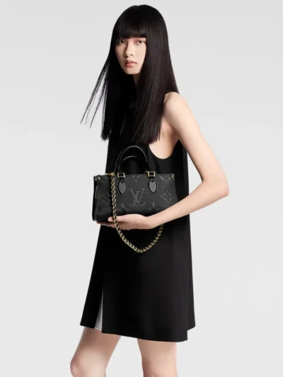 Louis Vuitton Onthego East West Black 25Cm M23640