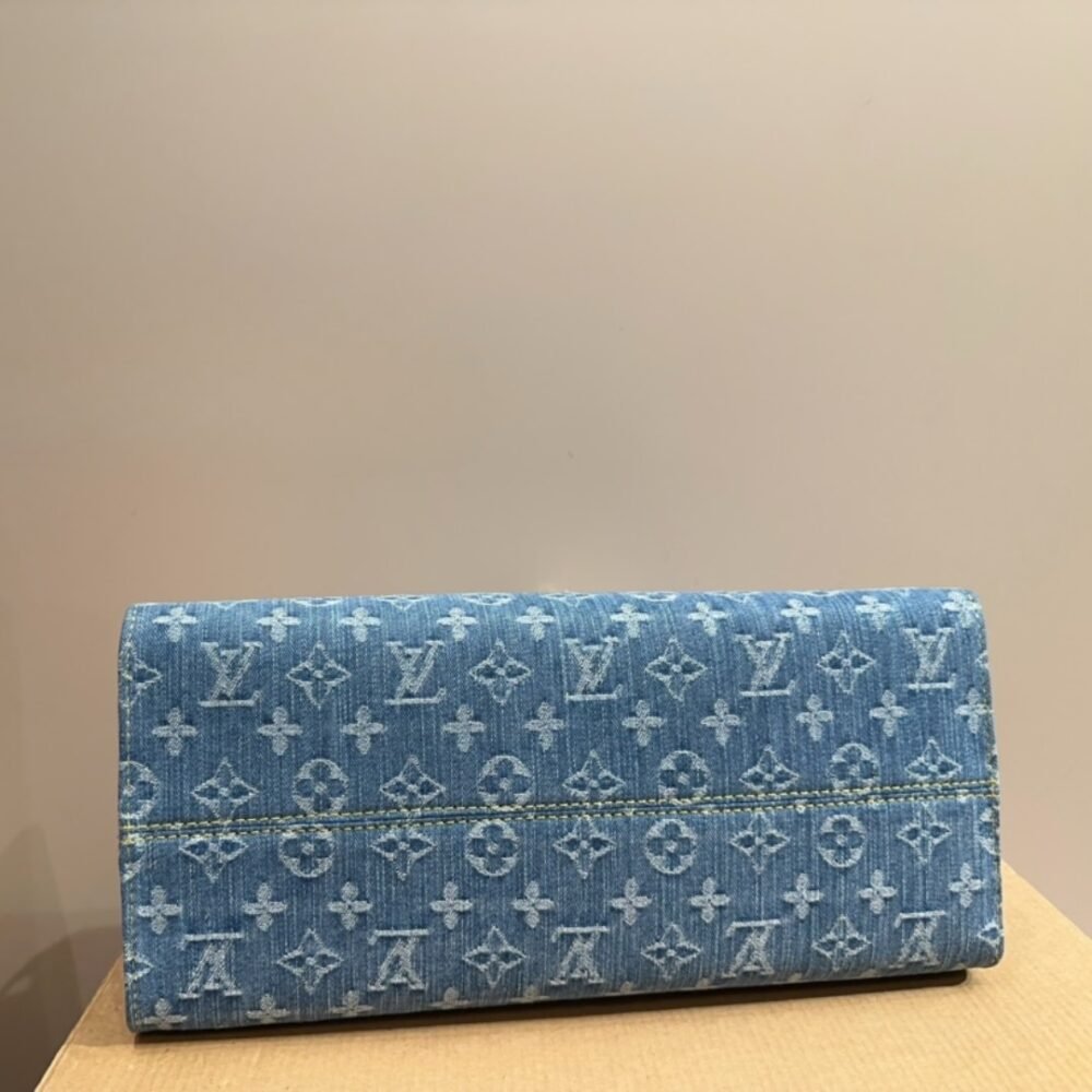 Louis Vuitton OnTheGo MM Denim Blue 35Cm M46871