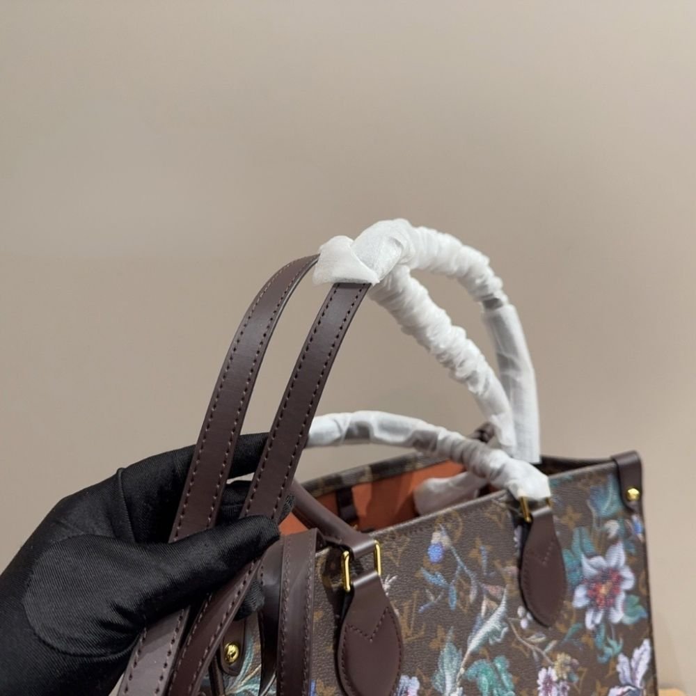 Louis Vuitton Onthego MM Monogram Canvas Ebene 31cm