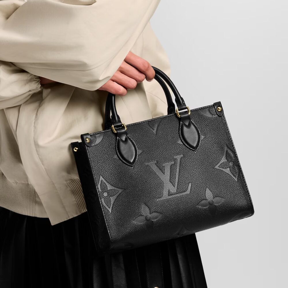 Louis Vuitton Onthego PM Black 25Cm M45653