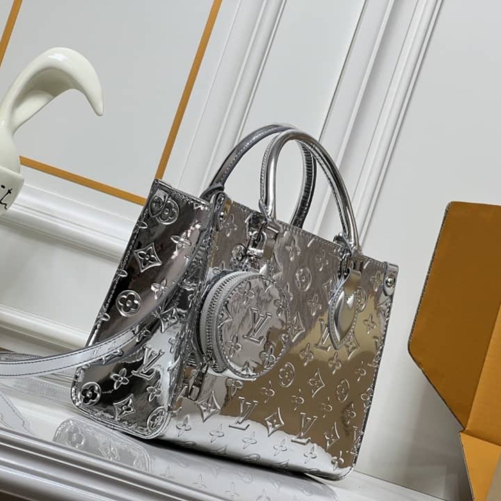 Louis Vuitton Onthego PM Silver 25Cm M26373