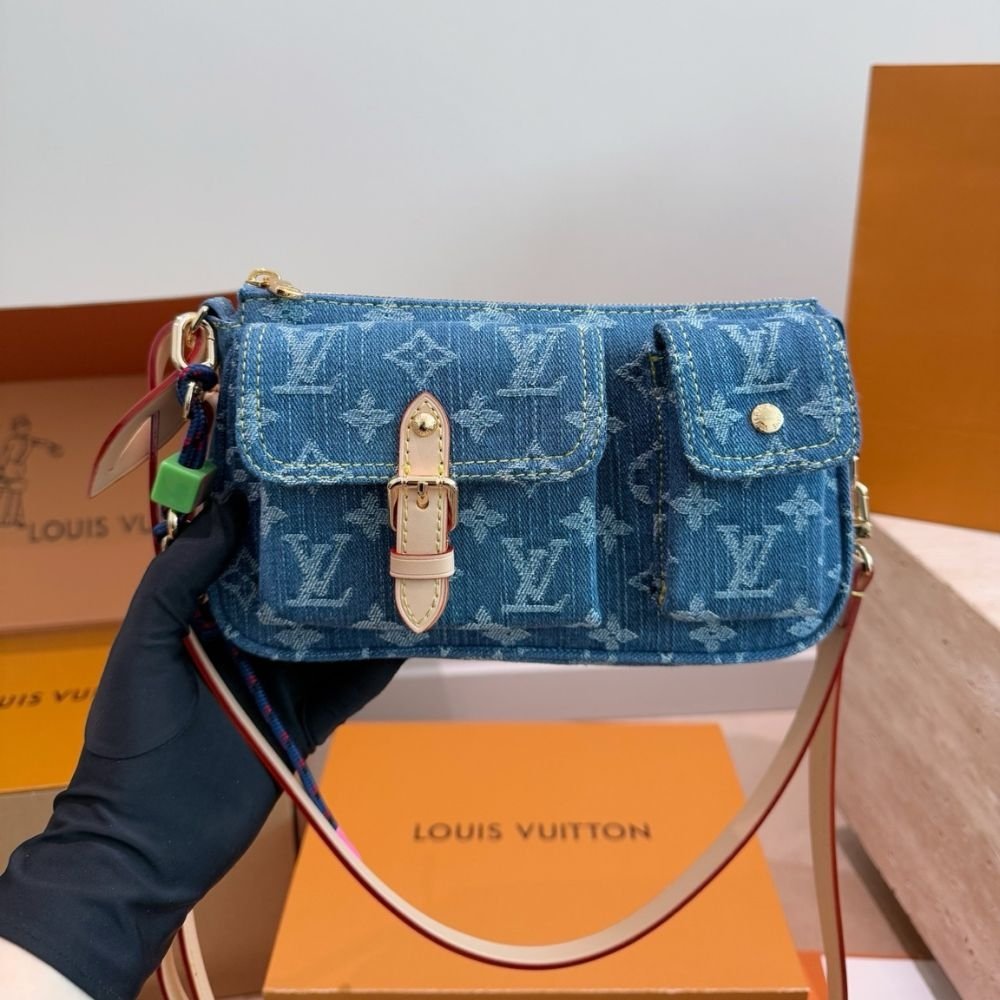 Louis Vuitton Pochette Accessoire Cargo Blue Denim 22cm M27602
