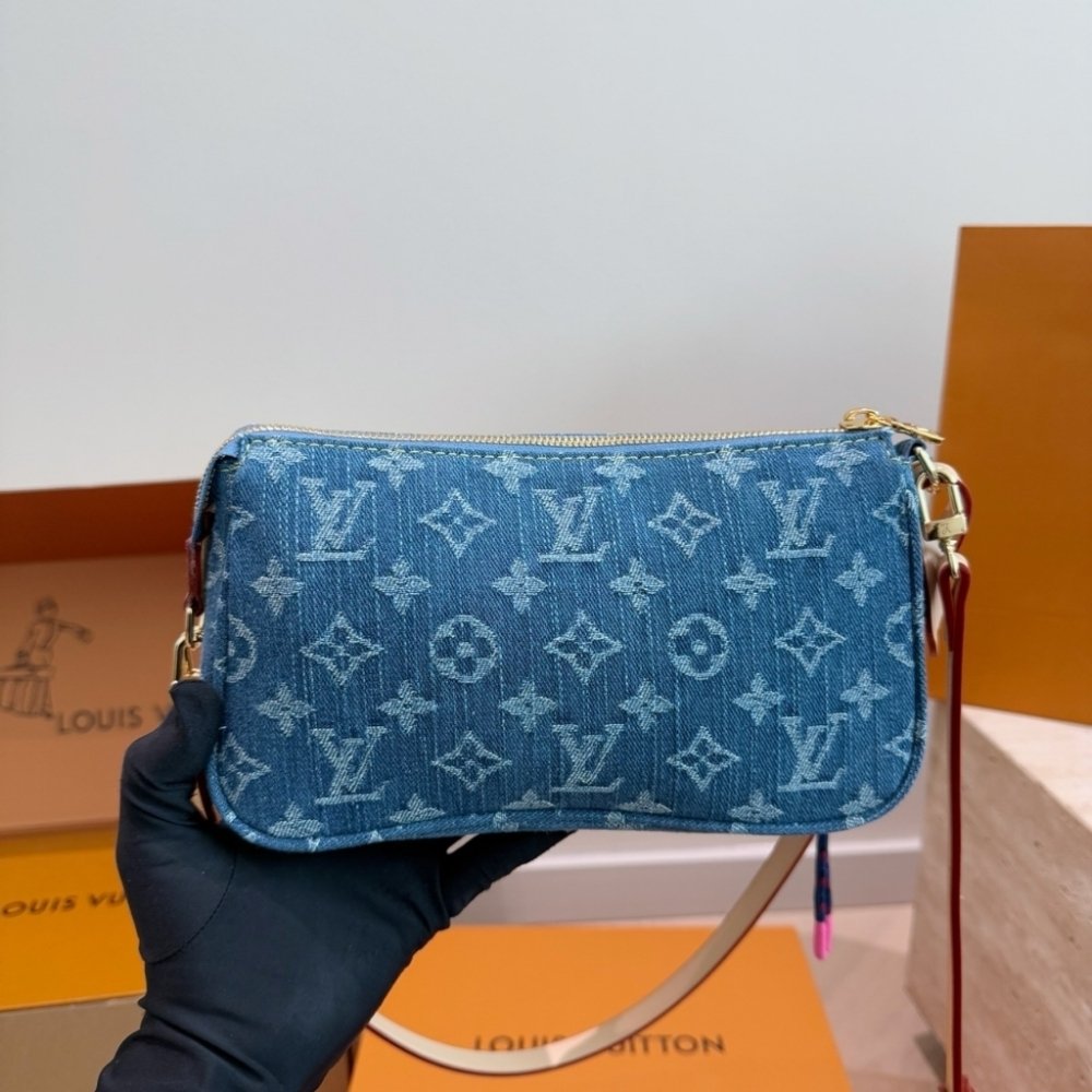 Louis Vuitton Pochette Accessoire Cargo Blue Denim 22cm M27602