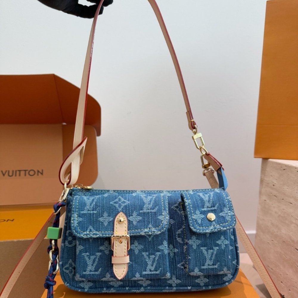 Louis Vuitton Pochette Accessoire Cargo Blue Denim 22cm M27602