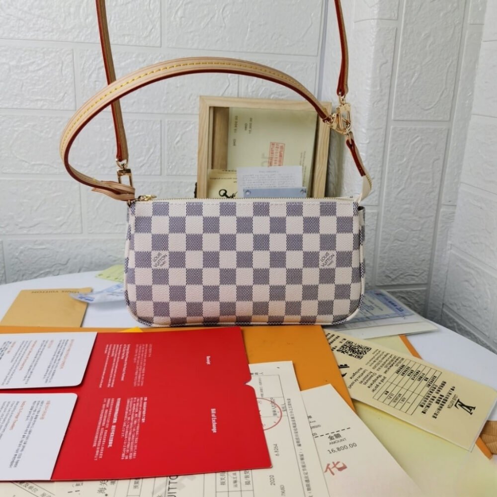 Louis Vuitton Pochette Accessoires Damier Azur 23Cm N40915