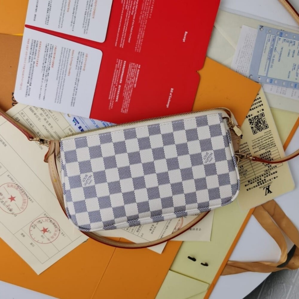 Louis Vuitton Pochette Accessoires Damier Azur 23Cm N40915
