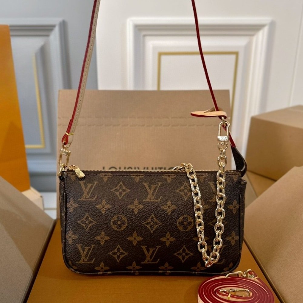 Louis Vuitton Pochette Accessoires Monogram Brown 23cm M82766