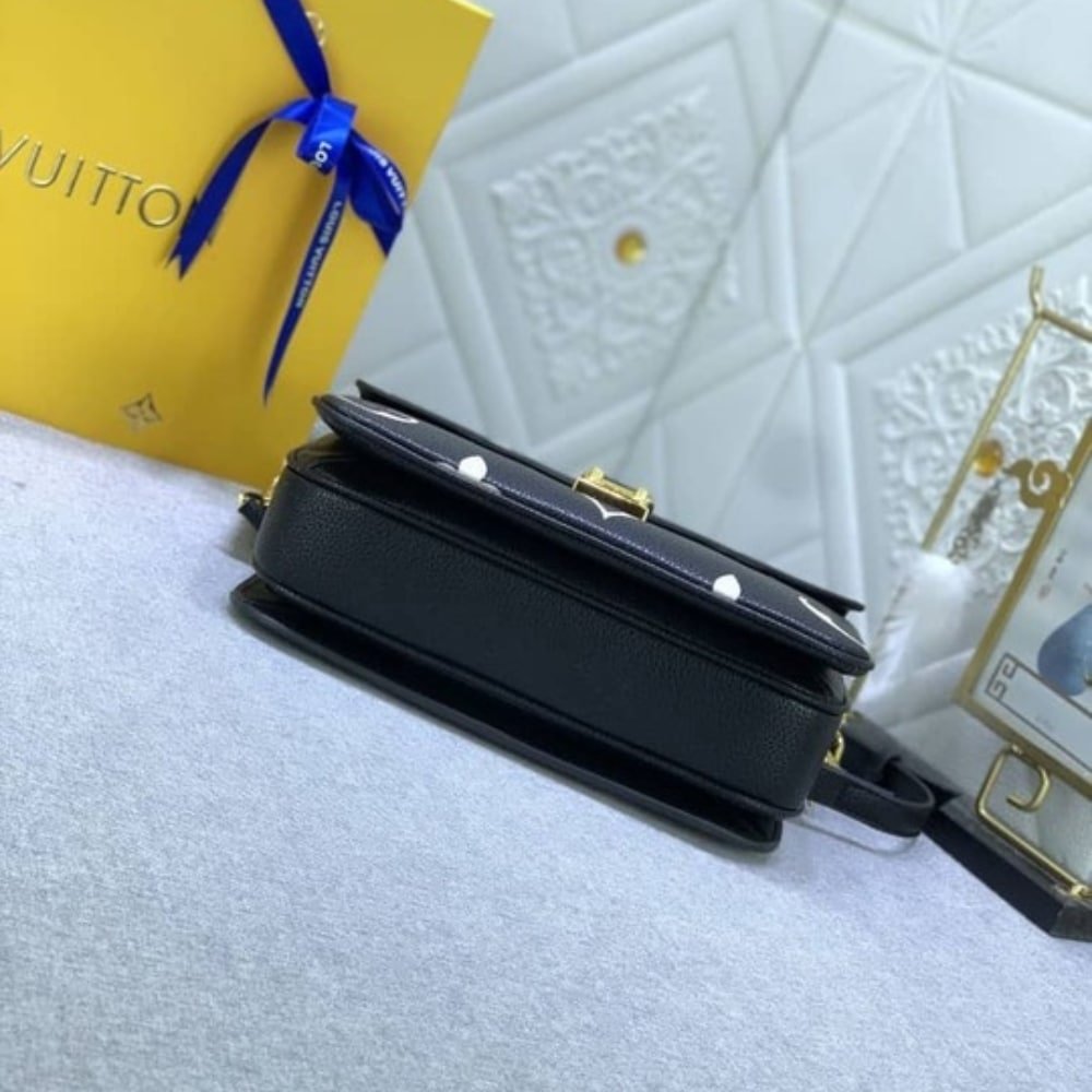 Louis Vuitton Pochette Métis Black 25Cm M45773