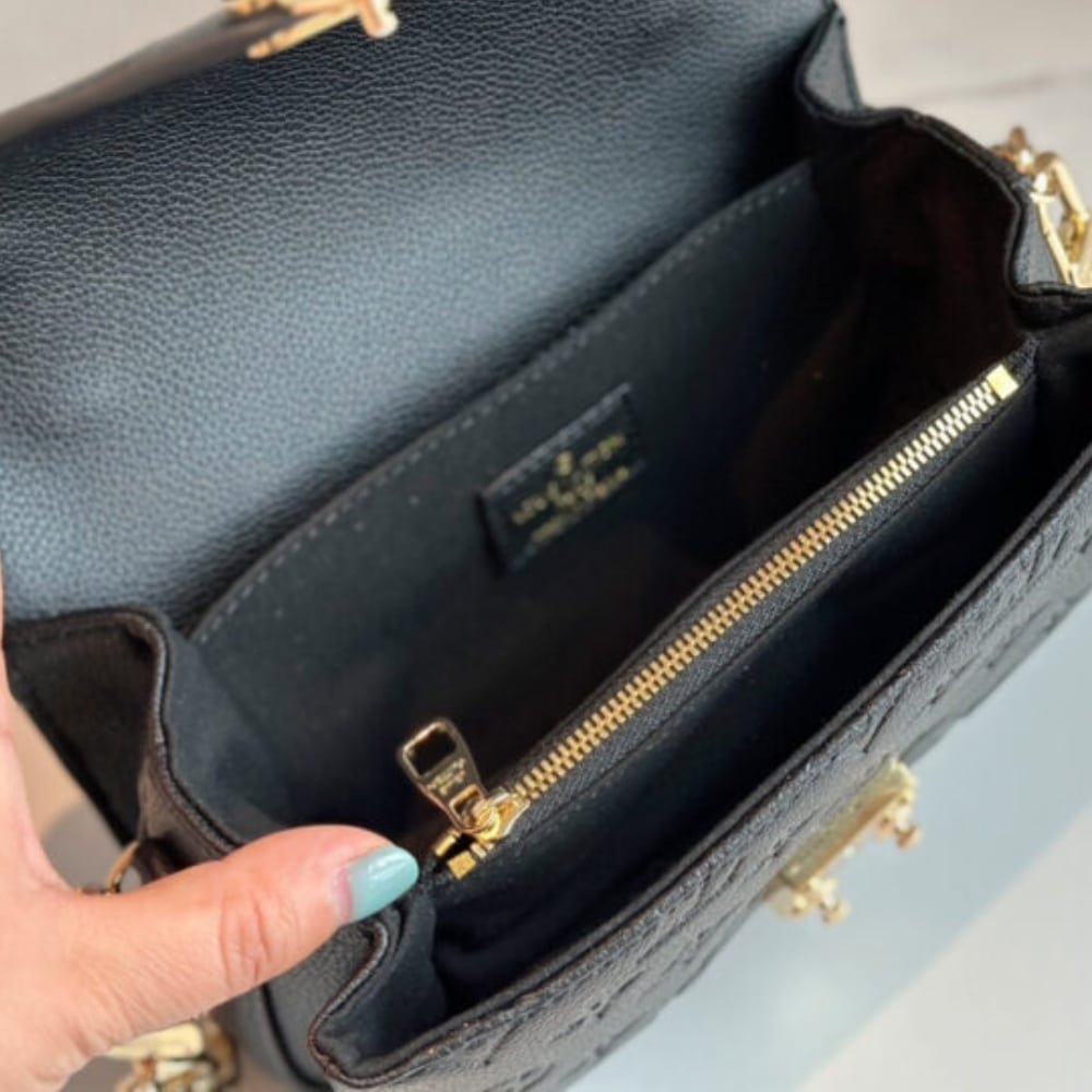 Louis Vuitton Pochette Métis East West Black 21Cm M46595