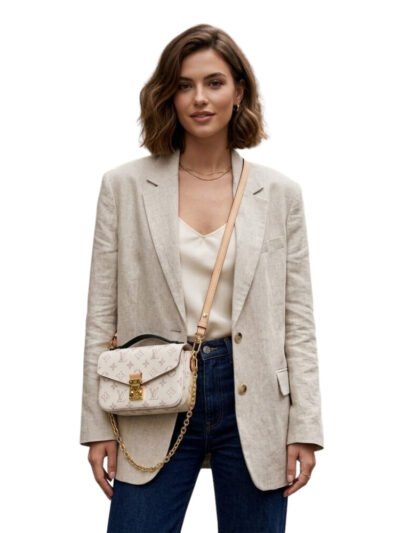 Louis Vuitton Pochette Métis East West Monogram Dune 21Cm M46914