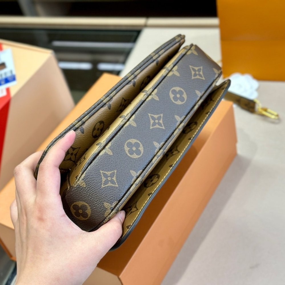 Louis Vuitton Pochette Métis Monogram Reverse Brown 25Cm M44876