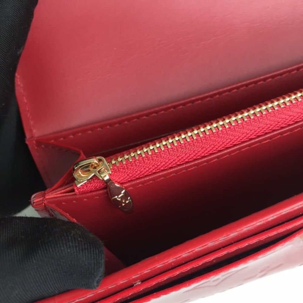 Louis Vuitton Sarah Wallet Monogram Red 19Cm