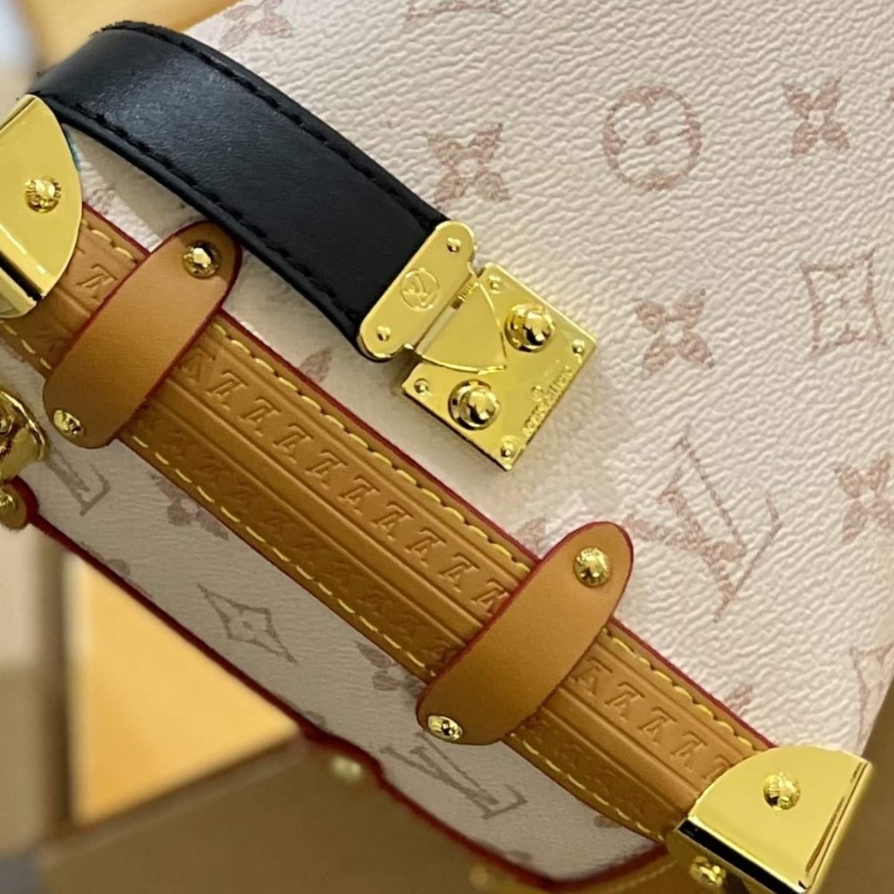 Louis Vuitton Side Trunk MM Monogram Dune 23cm M46907