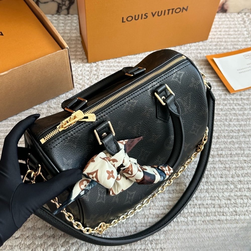 Louis Vuitton Speedy Bandoulière 25 Black 25Cm M26486