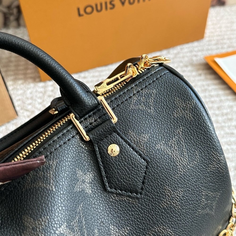 Louis Vuitton Speedy Bandoulière 25 Black 25Cm M26486