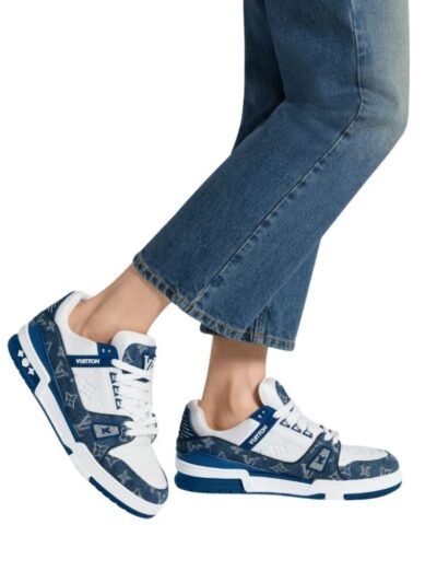 Louis Vuitton Trainer Sneakers Blue And White 1A9JGV