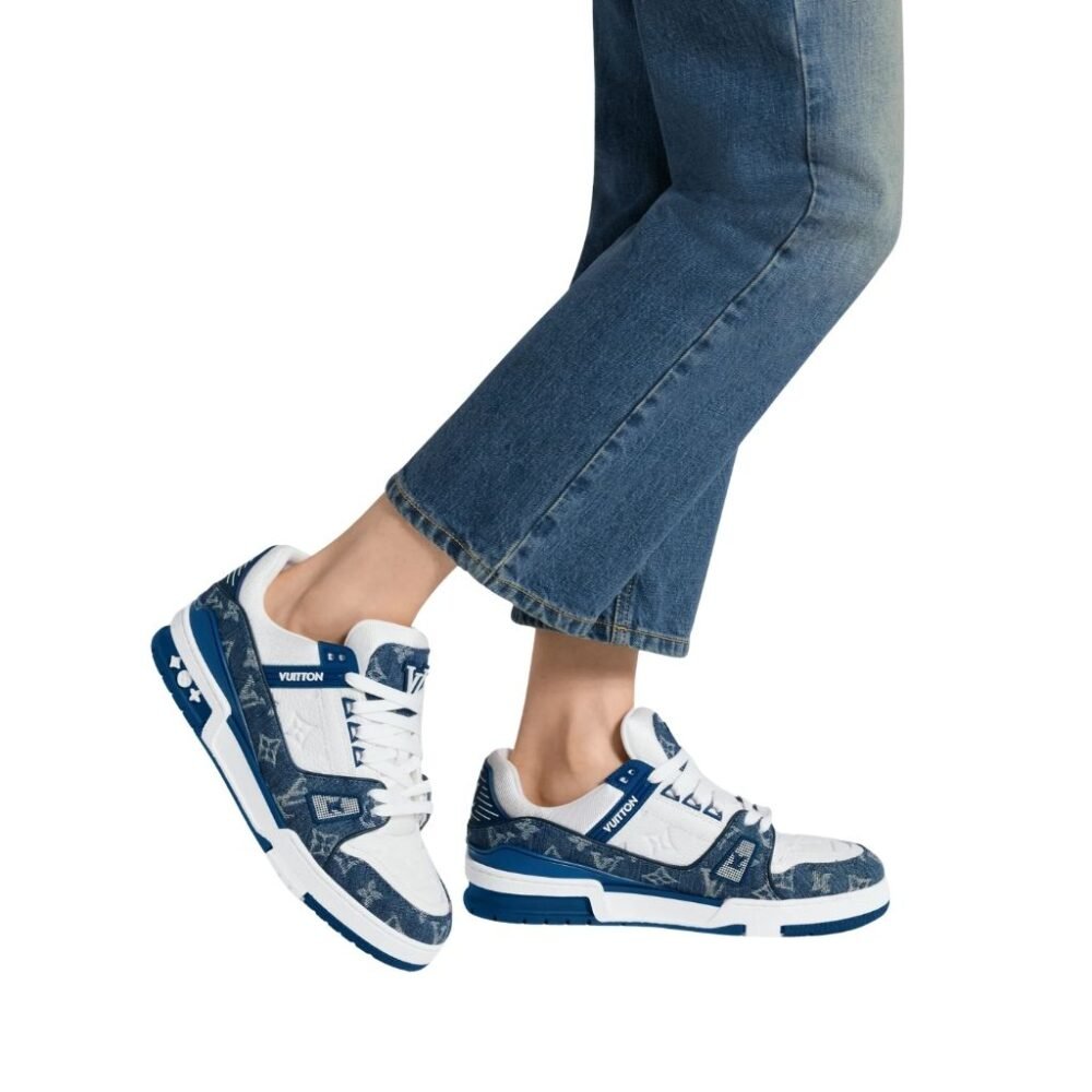 Louis Vuitton Trainer Sneakers Blue And White 1A9JGV
