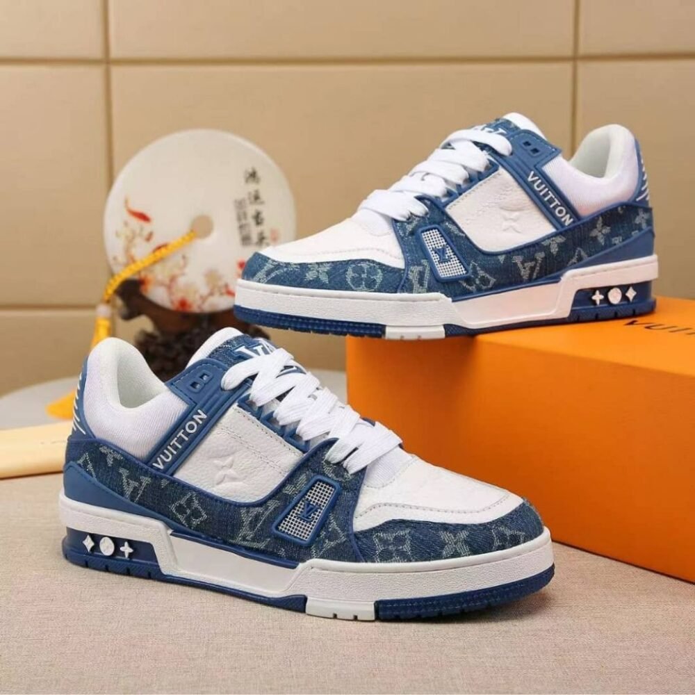 Louis Vuitton Trainer Sneakers Blue And White 1A9JGV